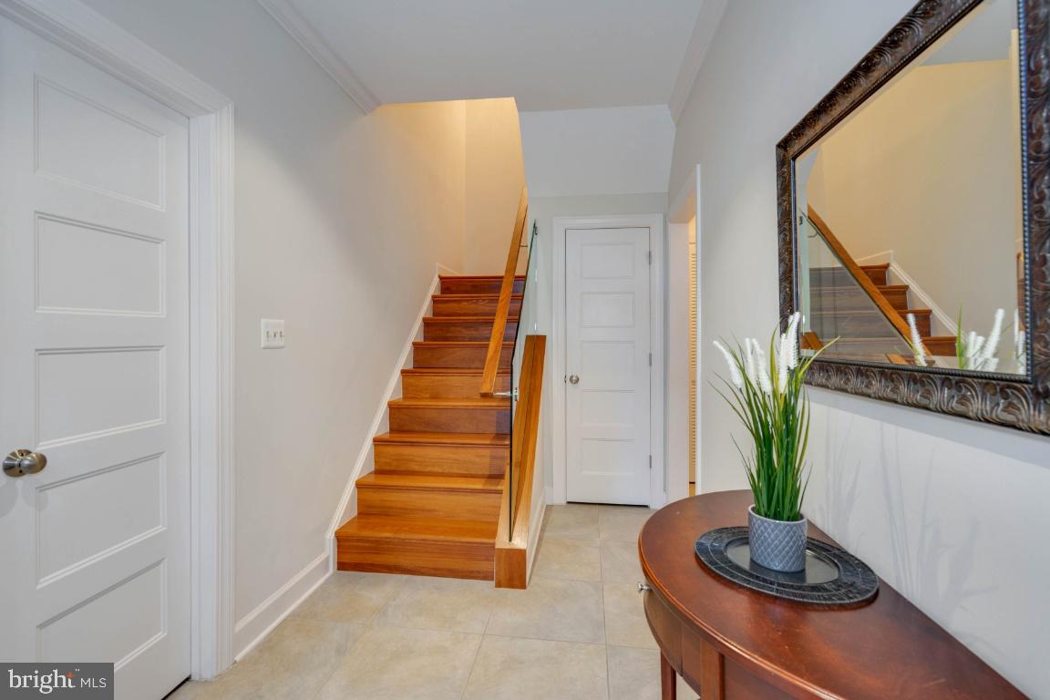 BALLSTON CREST - Residential