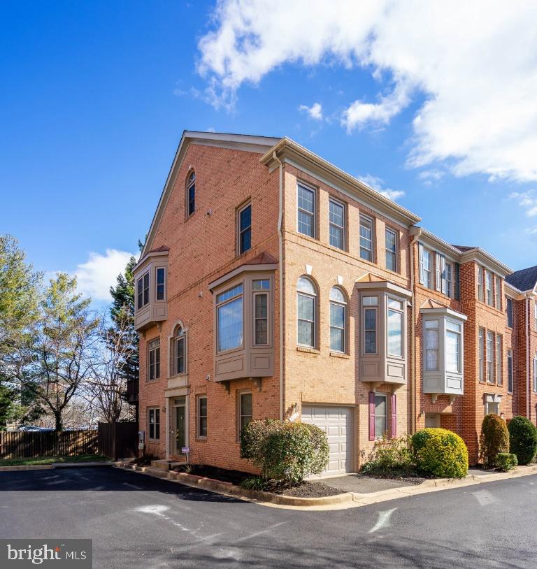 BALLSTON CREST - Residential