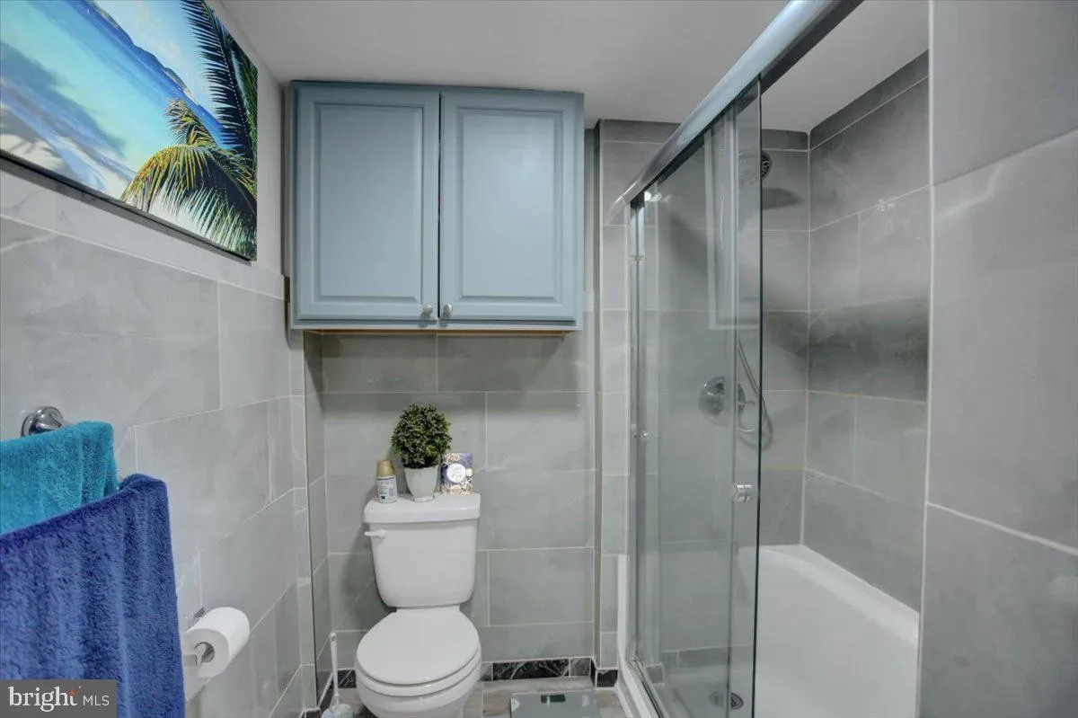 Chambersburg, Pennsylvania 17202, United States, 4 Bedrooms Bedrooms, ,4 BathroomsBathrooms,Residential,Active,166701