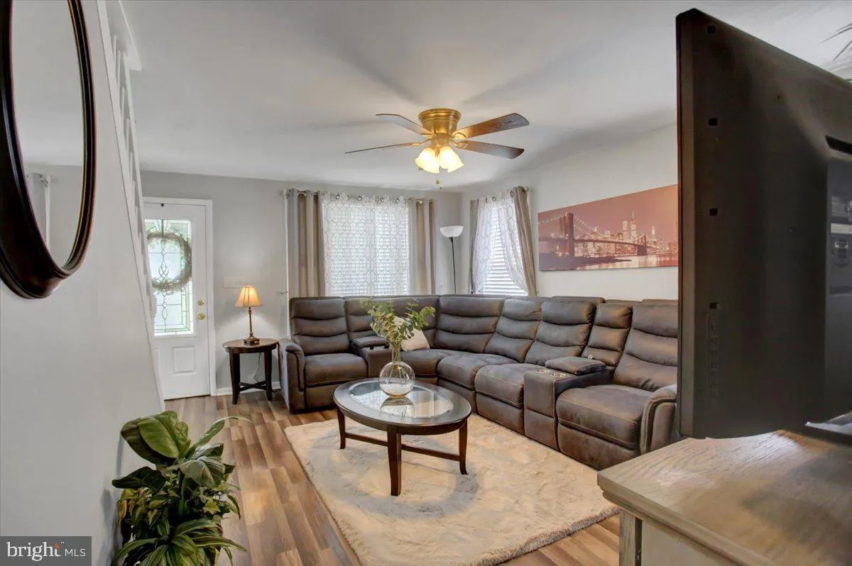 Chambersburg, Pennsylvania 17202, United States, 4 Bedrooms Bedrooms, ,4 BathroomsBathrooms,Residential,Active,166701