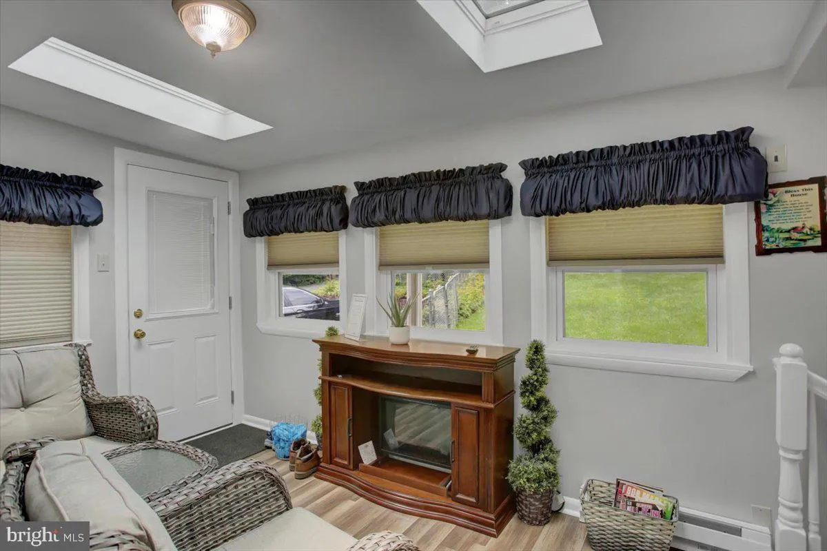 Chambersburg, Pennsylvania 17202, United States, 4 Bedrooms Bedrooms, ,4 BathroomsBathrooms,Residential,Active,166701