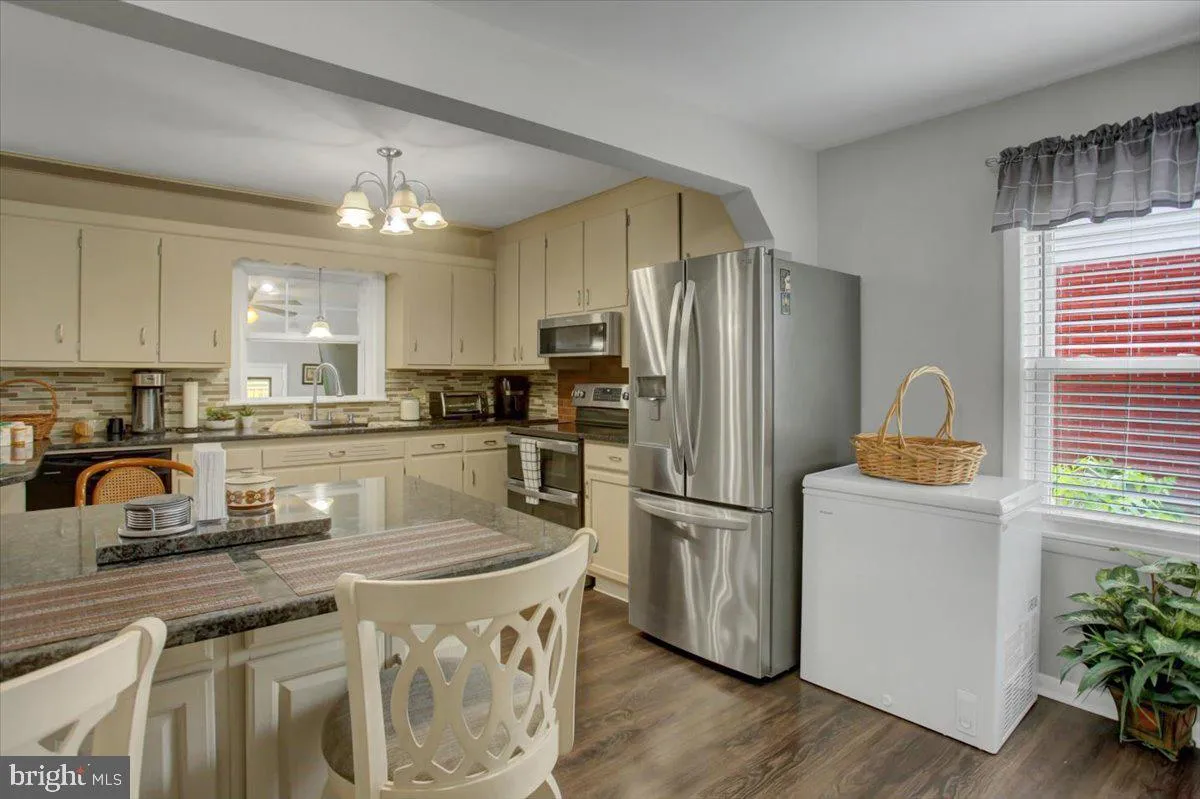 Chambersburg, Pennsylvania 17202, United States, 4 Bedrooms Bedrooms, ,4 BathroomsBathrooms,Residential,Active,166701