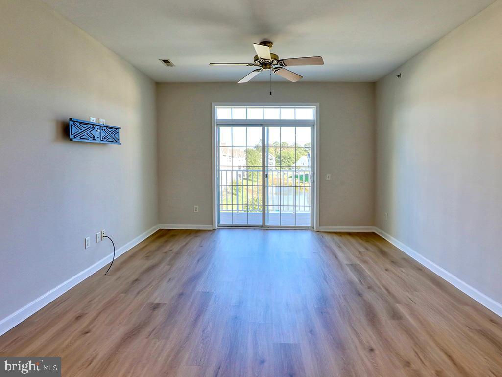 GRANDE AT CANAL POINTE - Residential