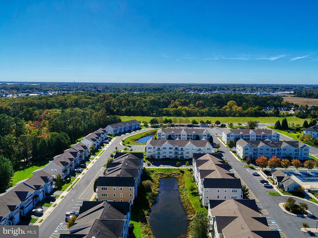 GRANDE AT CANAL POINTE - Residential