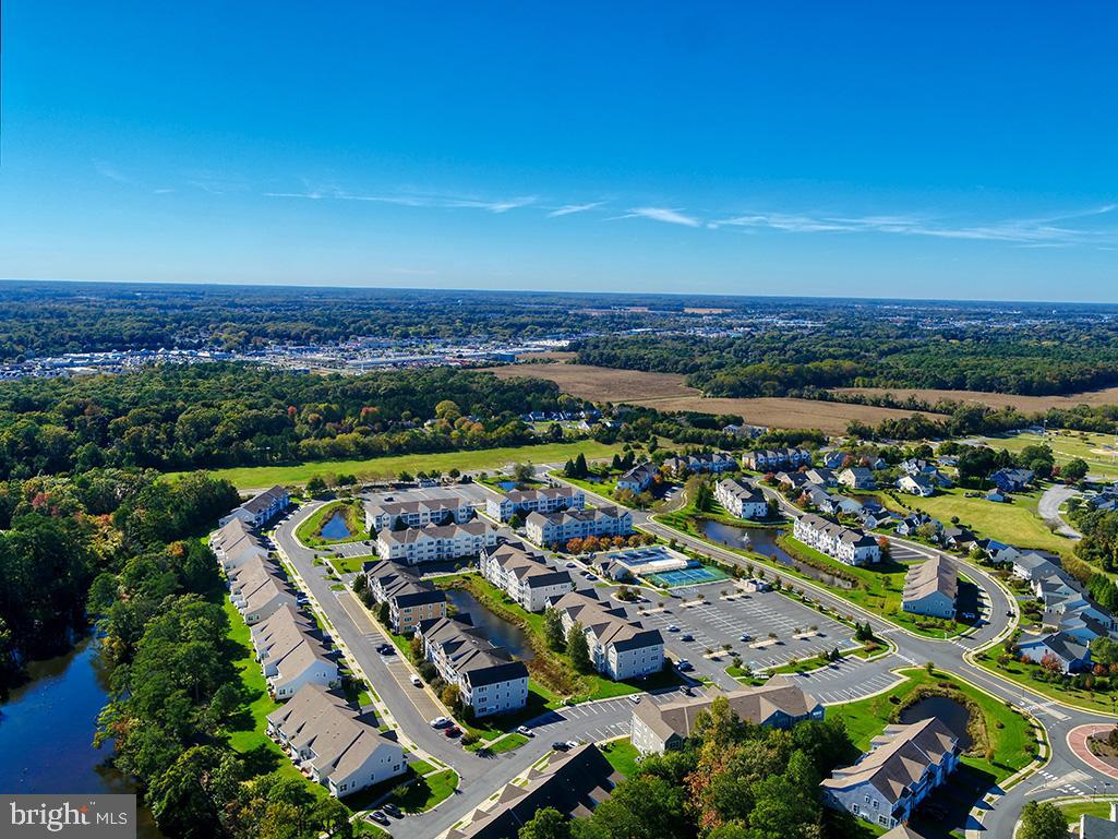 GRANDE AT CANAL POINTE - Residential