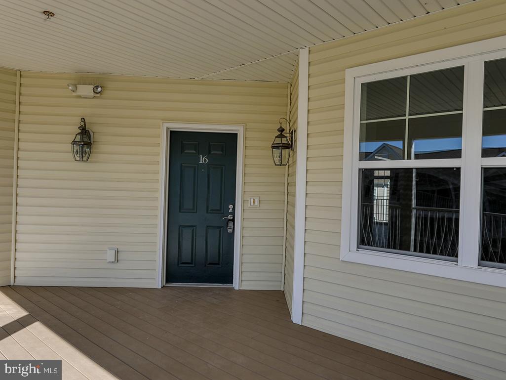 GRANDE AT CANAL POINTE - Residential