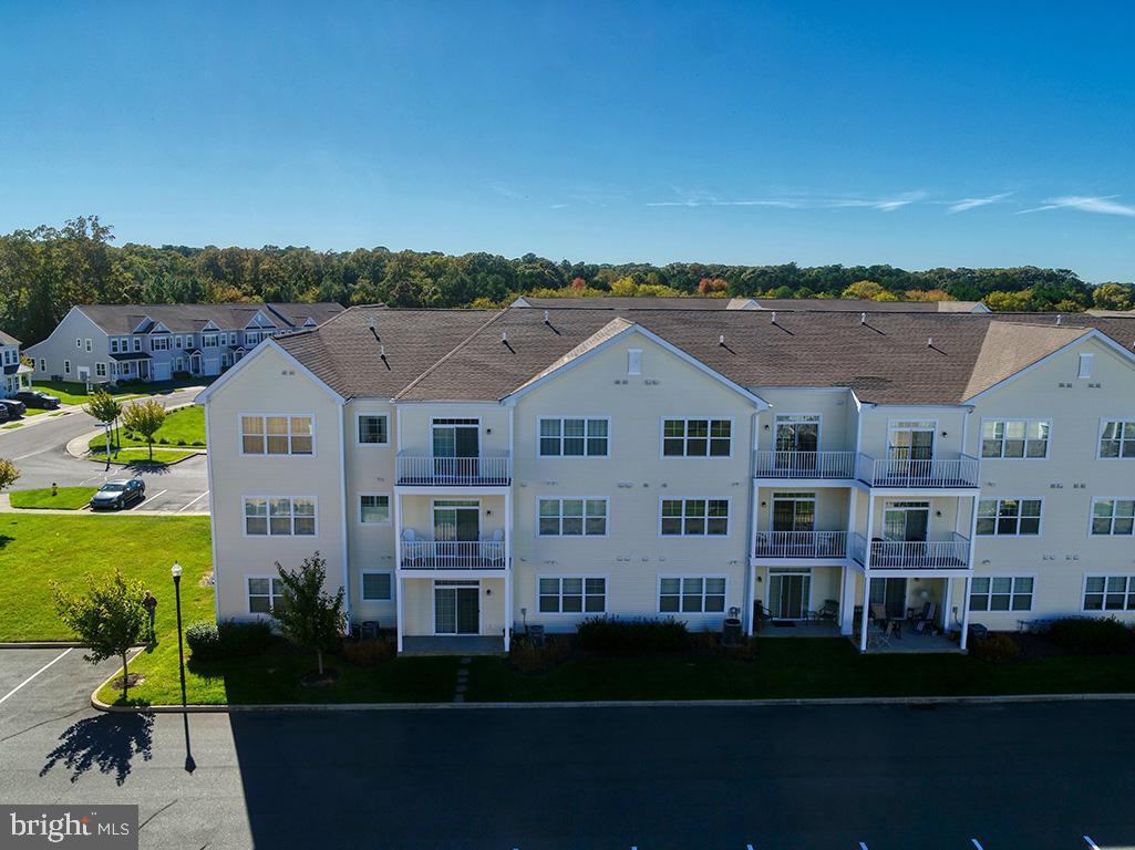 GRANDE AT CANAL POINTE - Residential