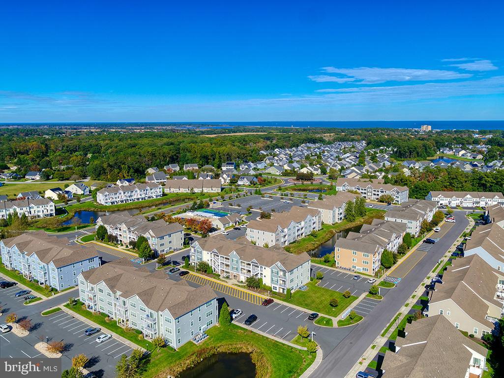 GRANDE AT CANAL POINTE - Residential