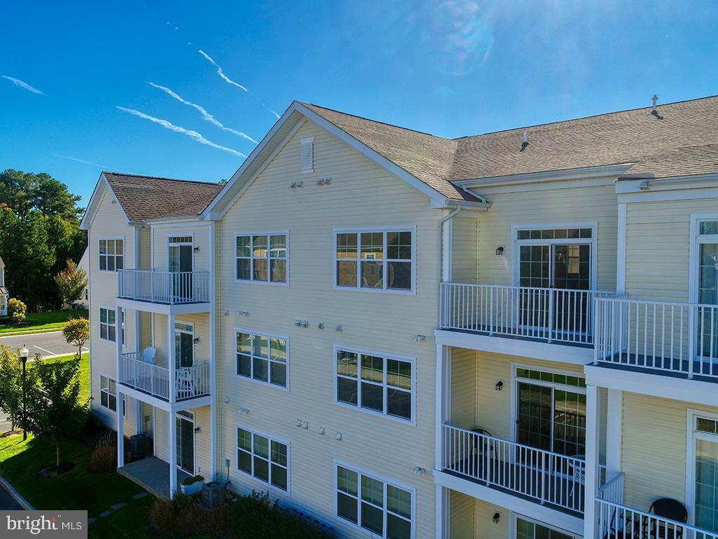 GRANDE AT CANAL POINTE - Residential