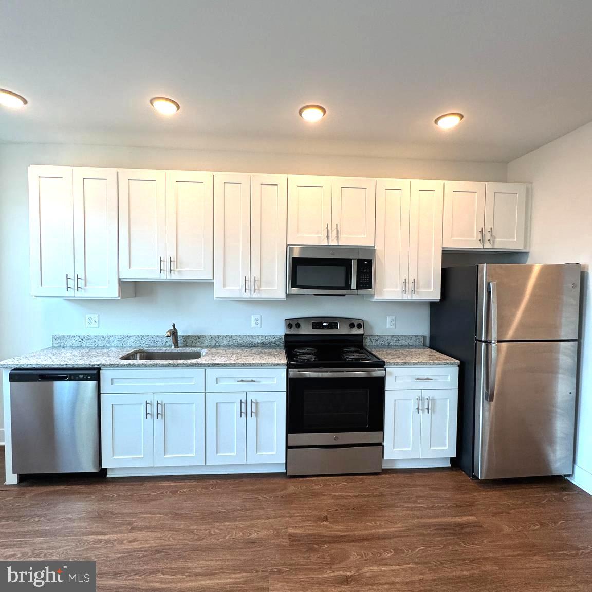 BROMO ARTS DISTRICT - Residential Lease