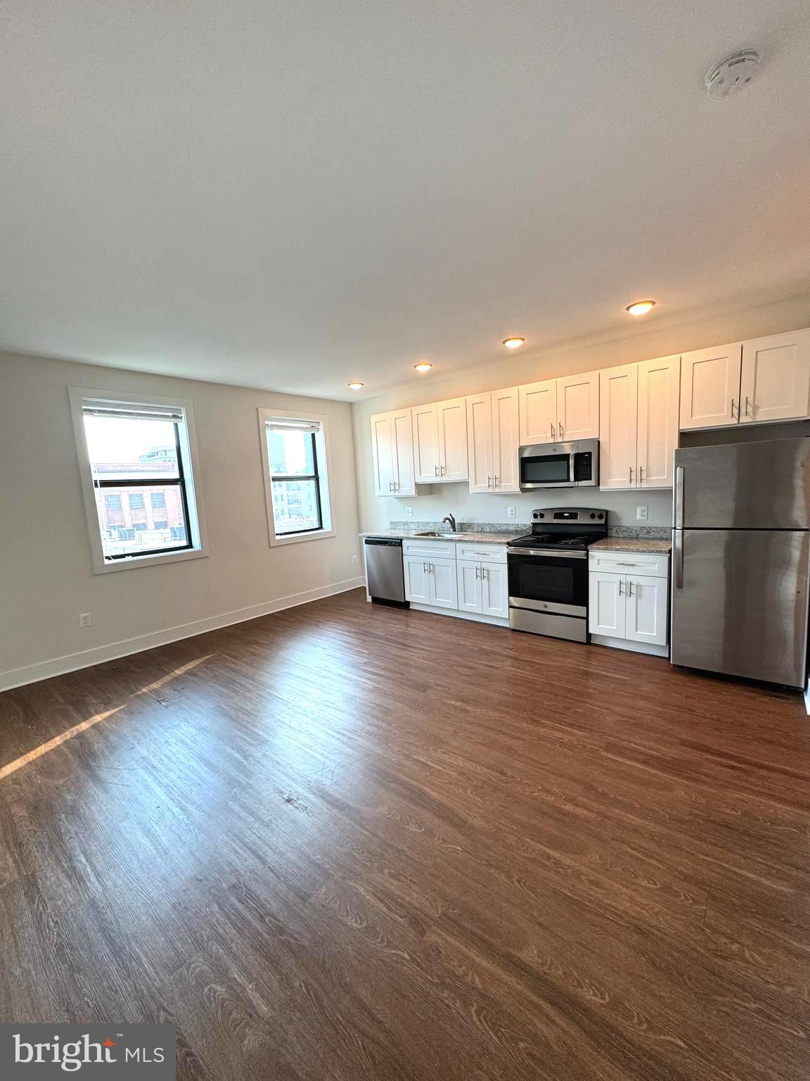 BROMO ARTS DISTRICT - Residential Lease