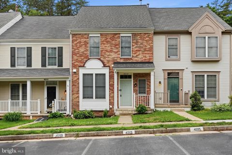 Photo of 4213 Devonwood Way, WOODBRIDGE, VA 22192 (MLS # VAPW2119206)