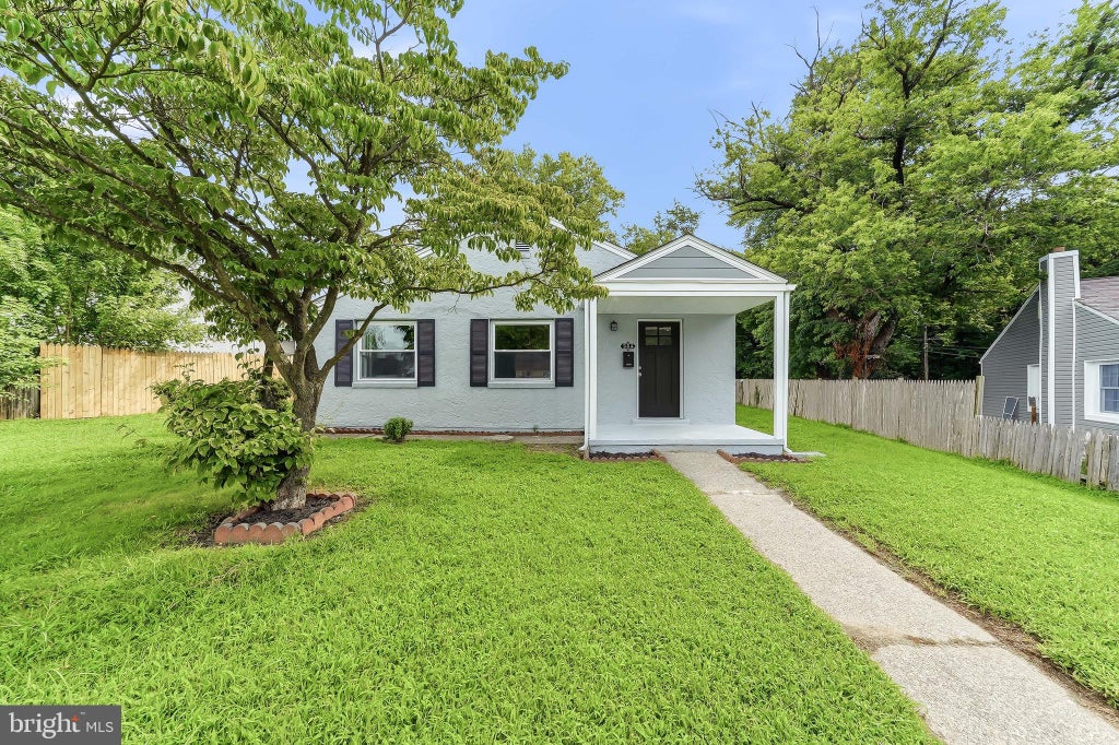 Photo of 304 Frazer Place, NEW CASTLE, DE 19720 (MLS # DENC2109156)