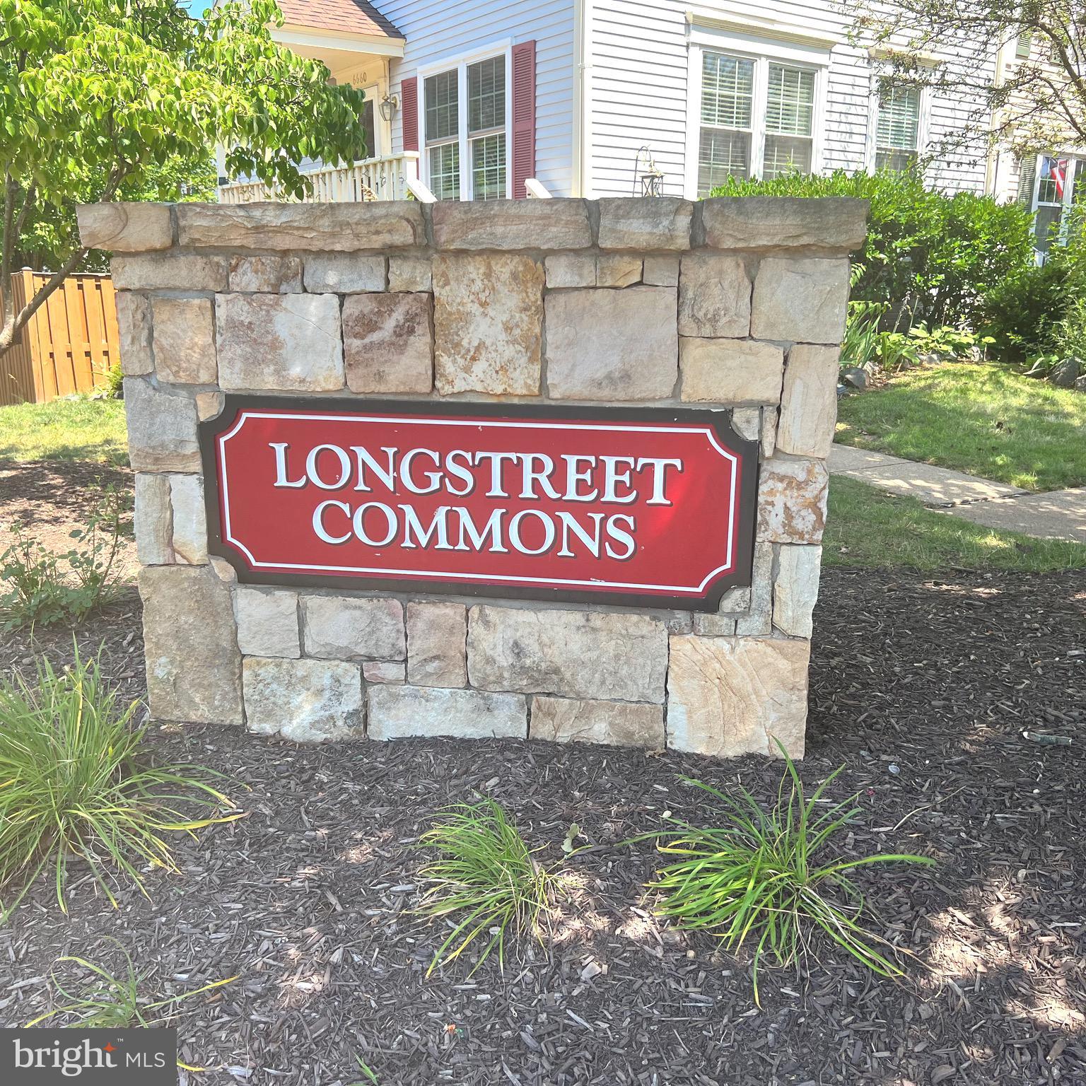 LONGSTREET COMMONS - Residential Lease