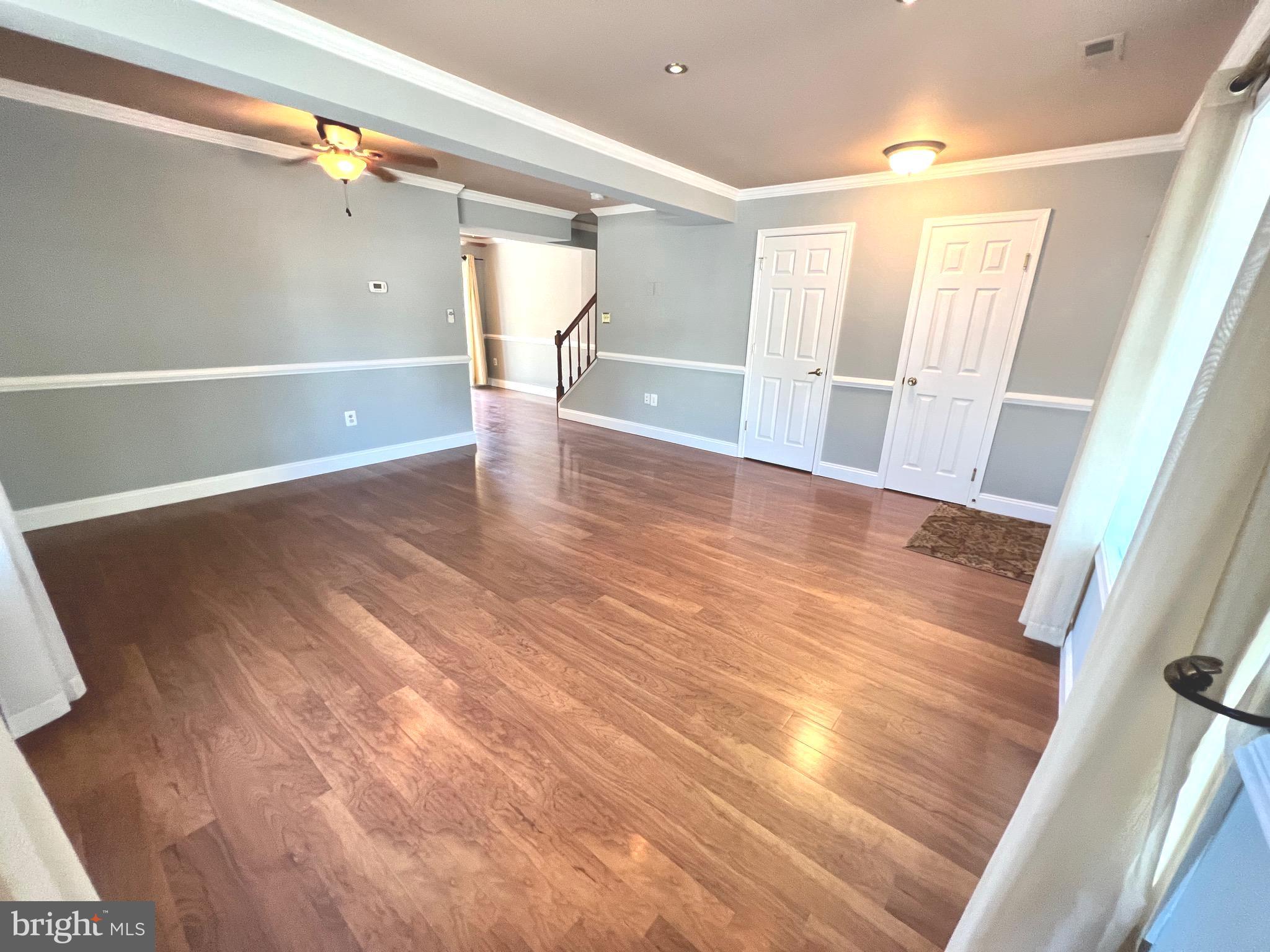 LONGSTREET COMMONS - Residential Lease