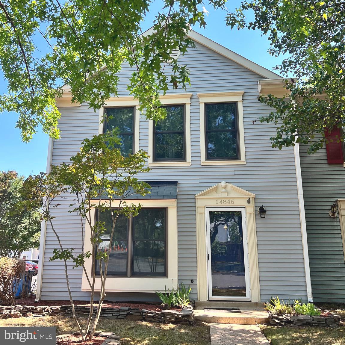 LONGSTREET COMMONS - Residential Lease