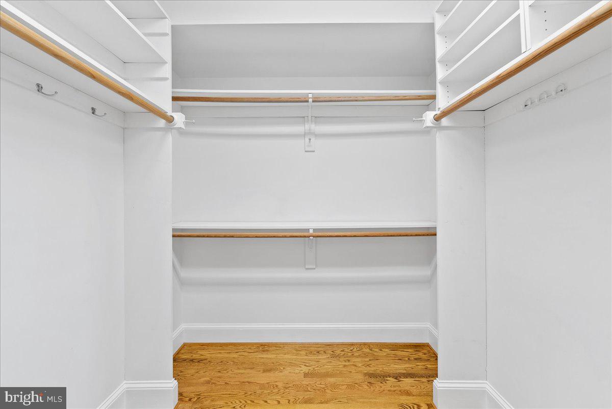 KINGS MANOR SCOTTS - Residential