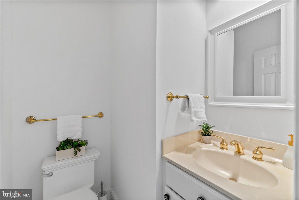 KINGS MANOR SCOTTS - Residential