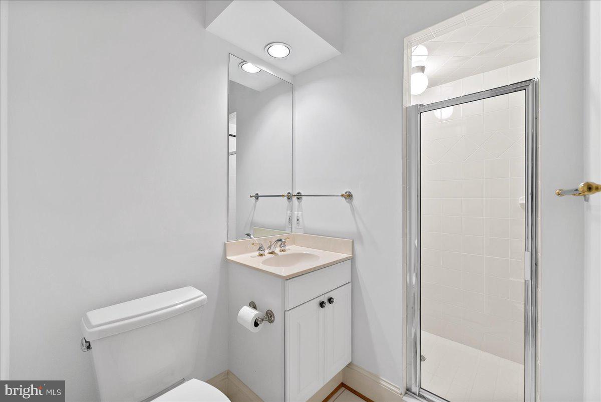 KINGS MANOR SCOTTS - Residential