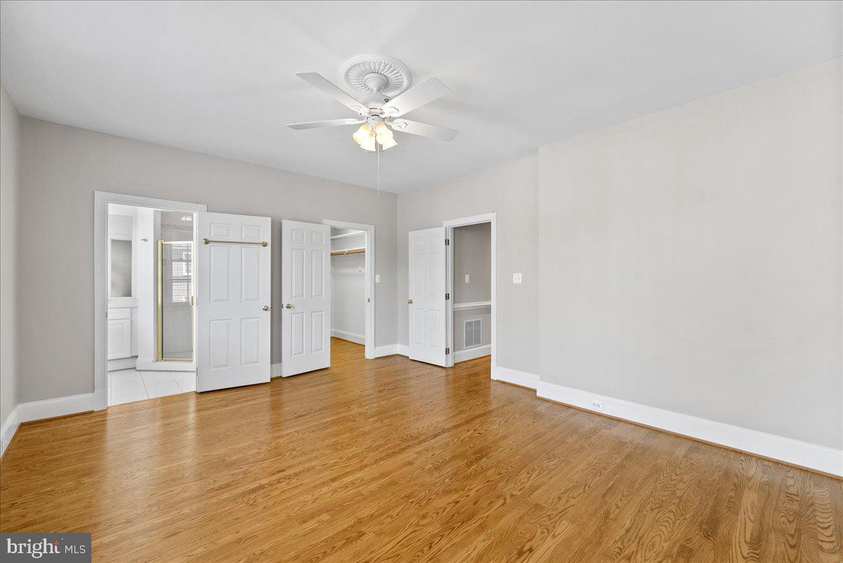 KINGS MANOR SCOTTS - Residential