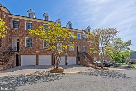 1113 Kensington Road, McLean, VA MLS: VAFX2236642