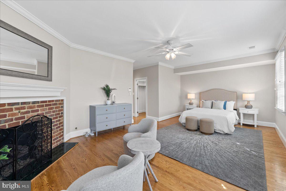 KINGS MANOR SCOTTS - Residential