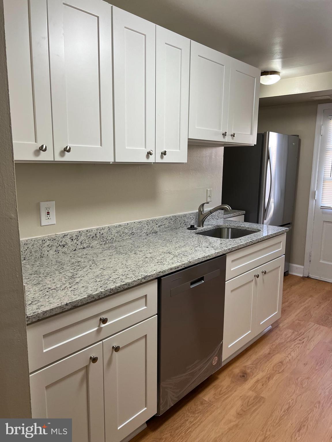 MAYFLOWER SQUARE - Residential Lease