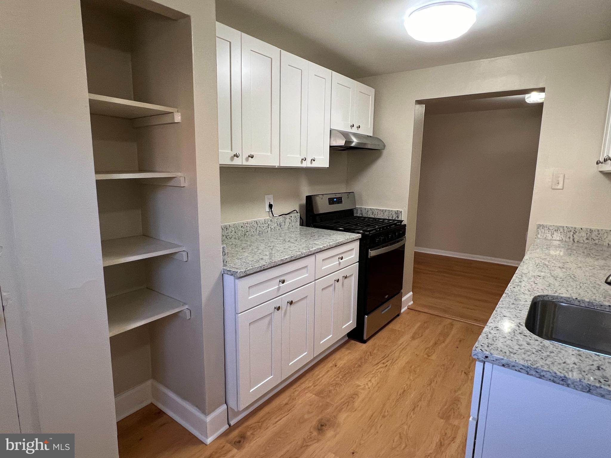 MAYFLOWER SQUARE - Residential Lease