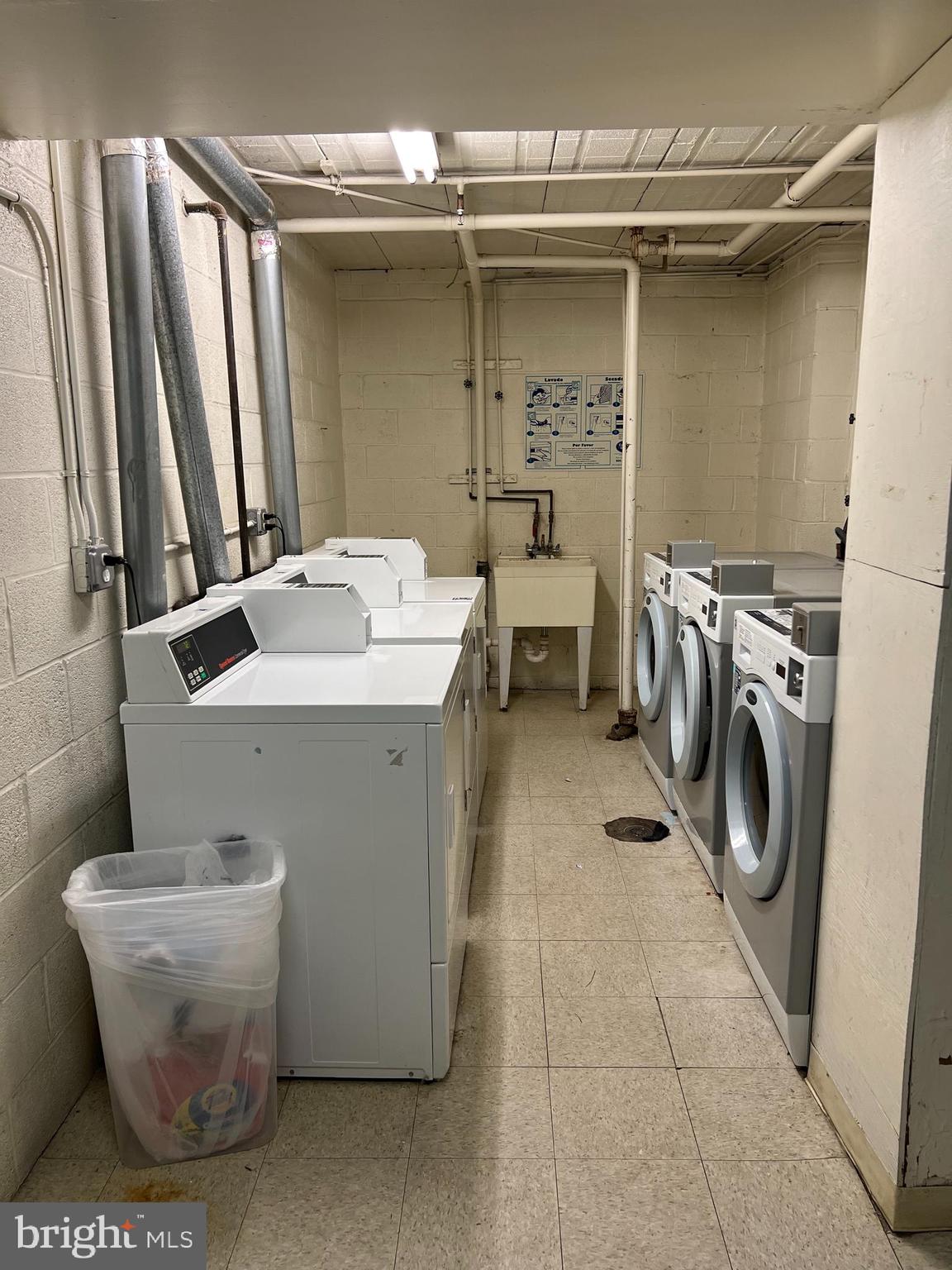 MAYFLOWER SQUARE - Residential Lease