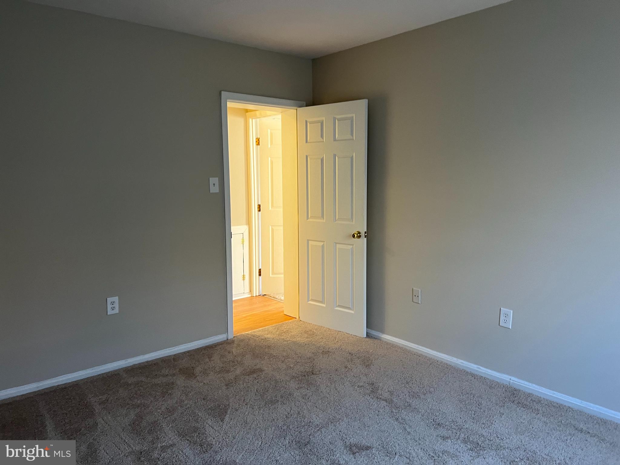 MAYFLOWER SQUARE - Residential Lease