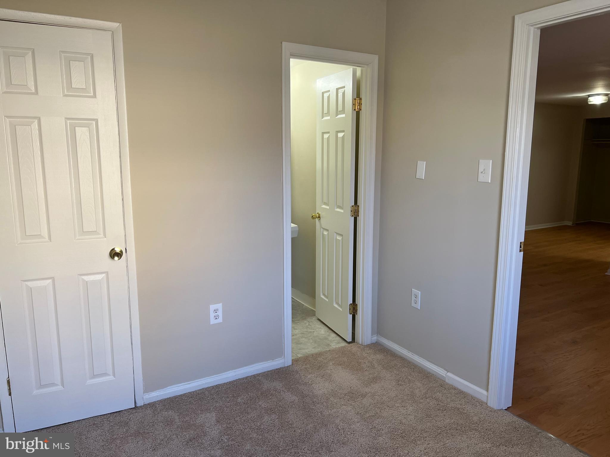 MAYFLOWER SQUARE - Residential Lease