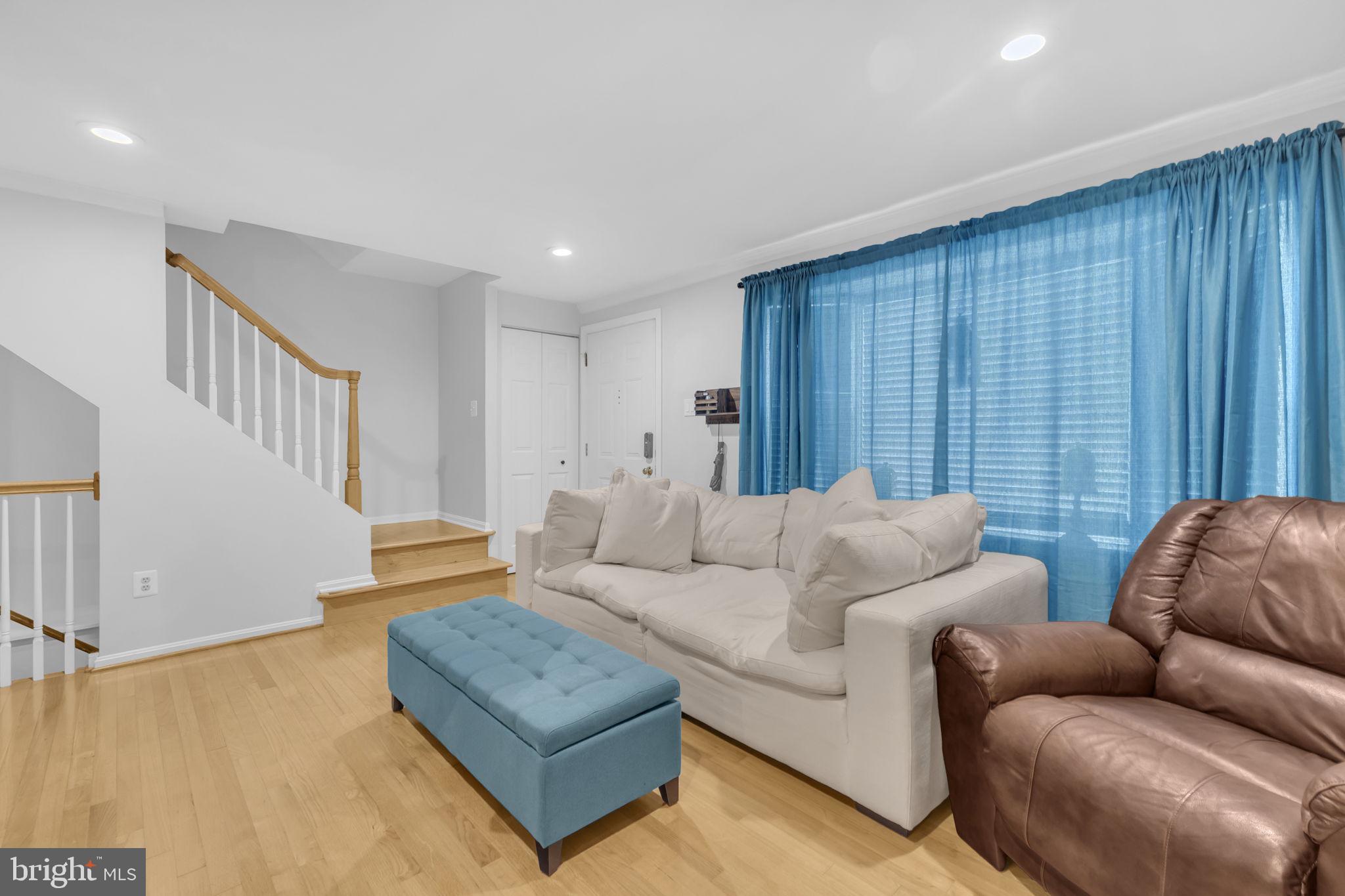 7113 LATOUR COURT