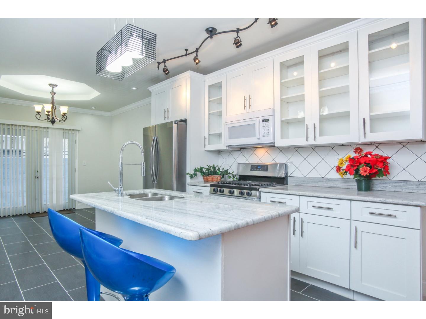 POINT BREEZE - Residential