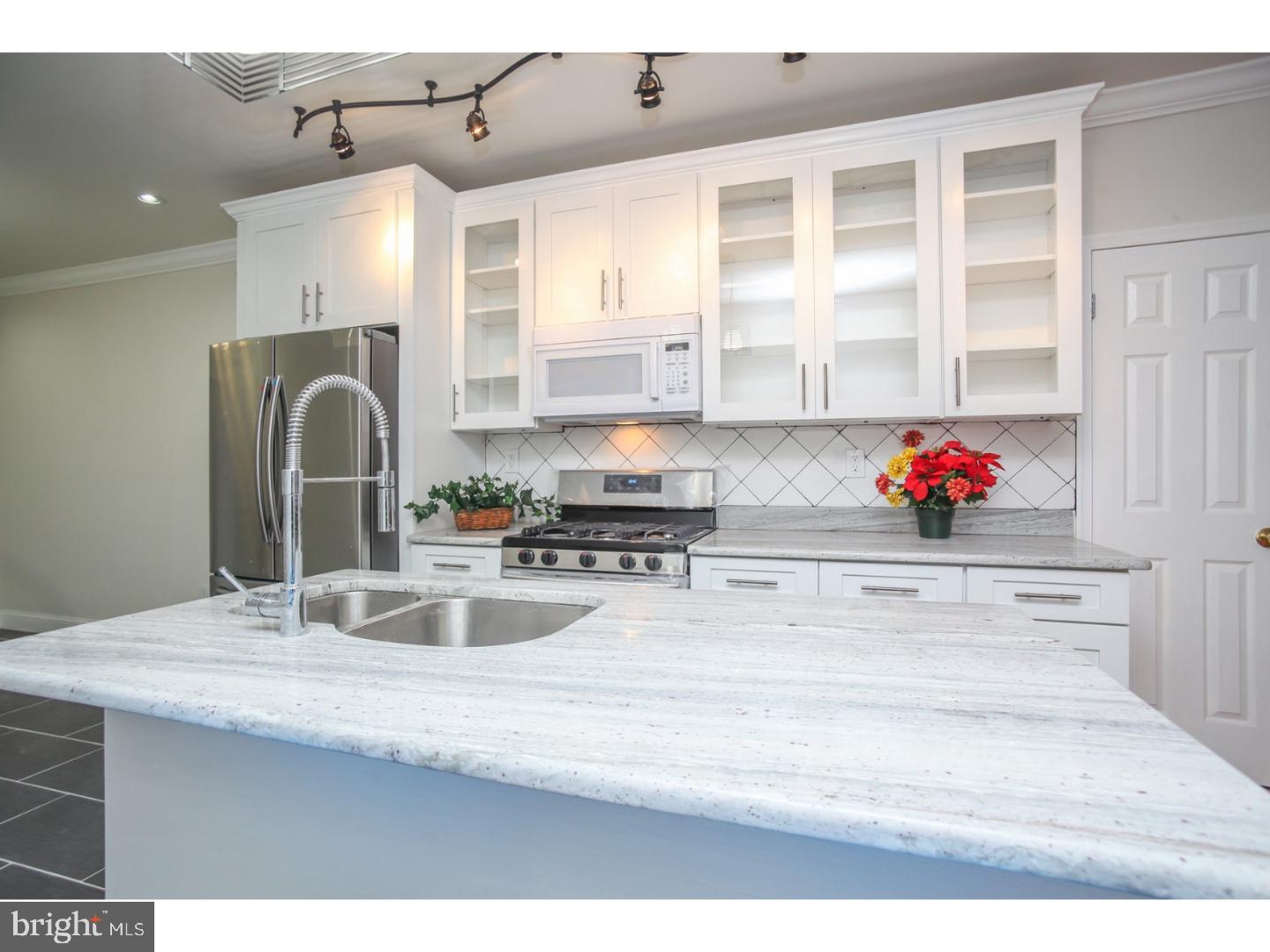 POINT BREEZE - Residential
