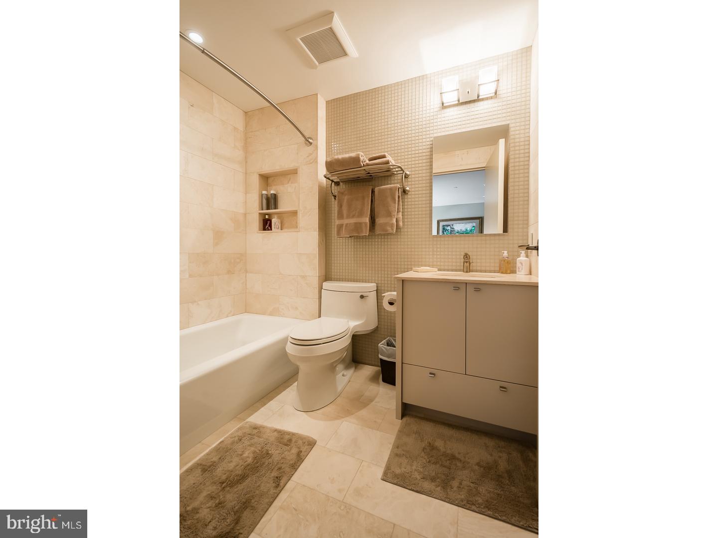 RITTENHOUSE SQUARE - Residential