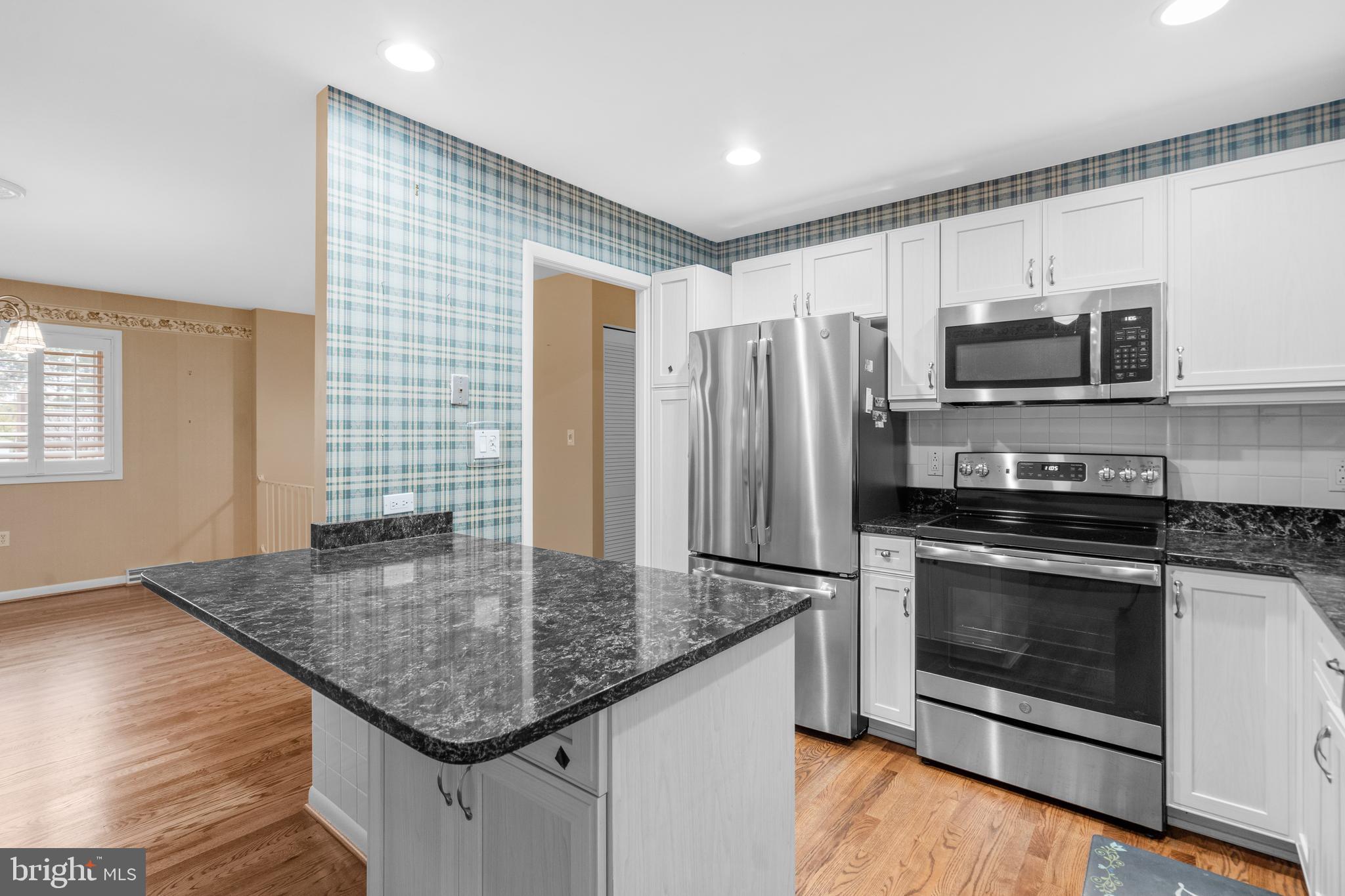 HILLSMERE ESTATES - Residential