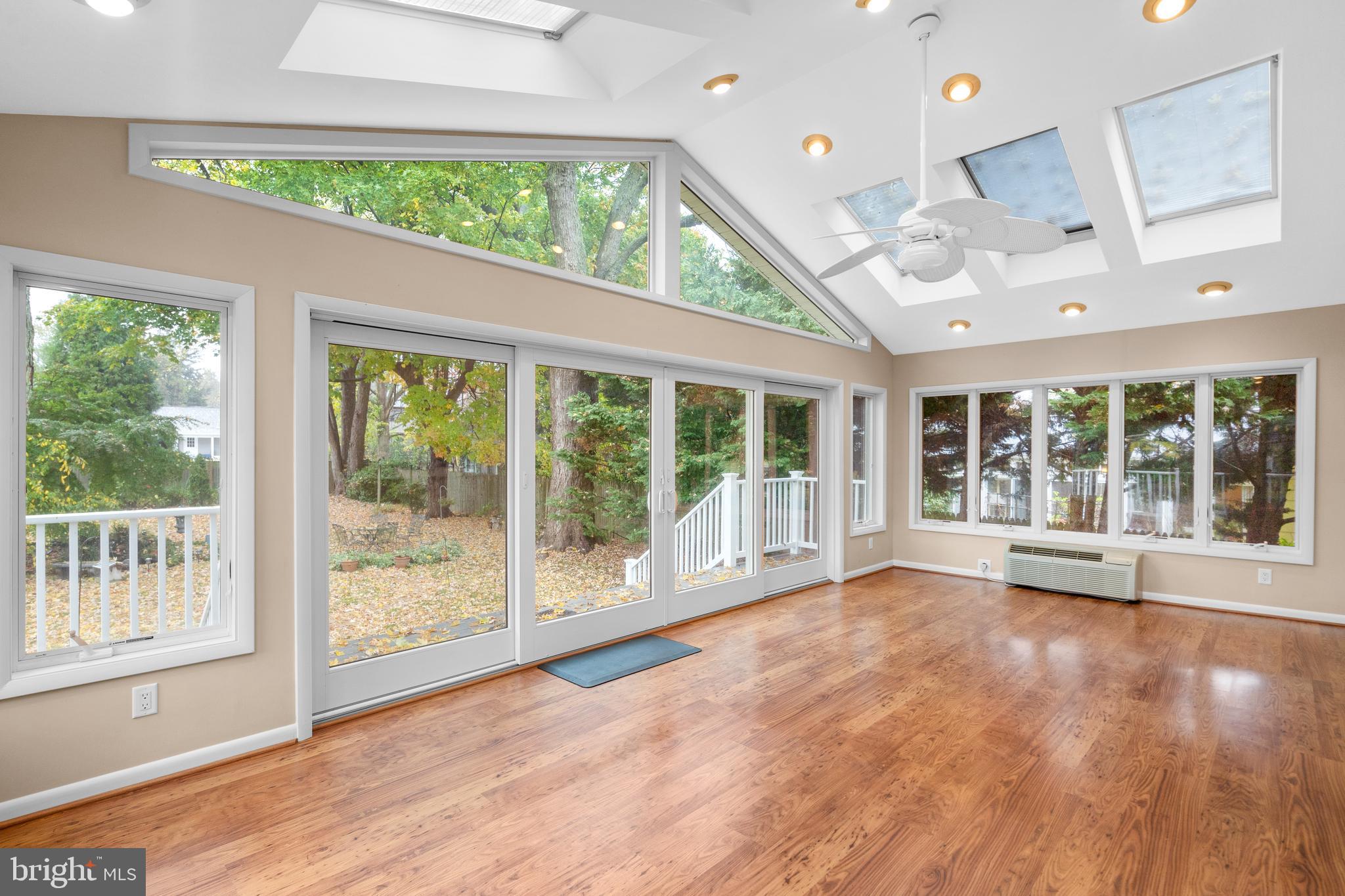 HILLSMERE ESTATES - Residential