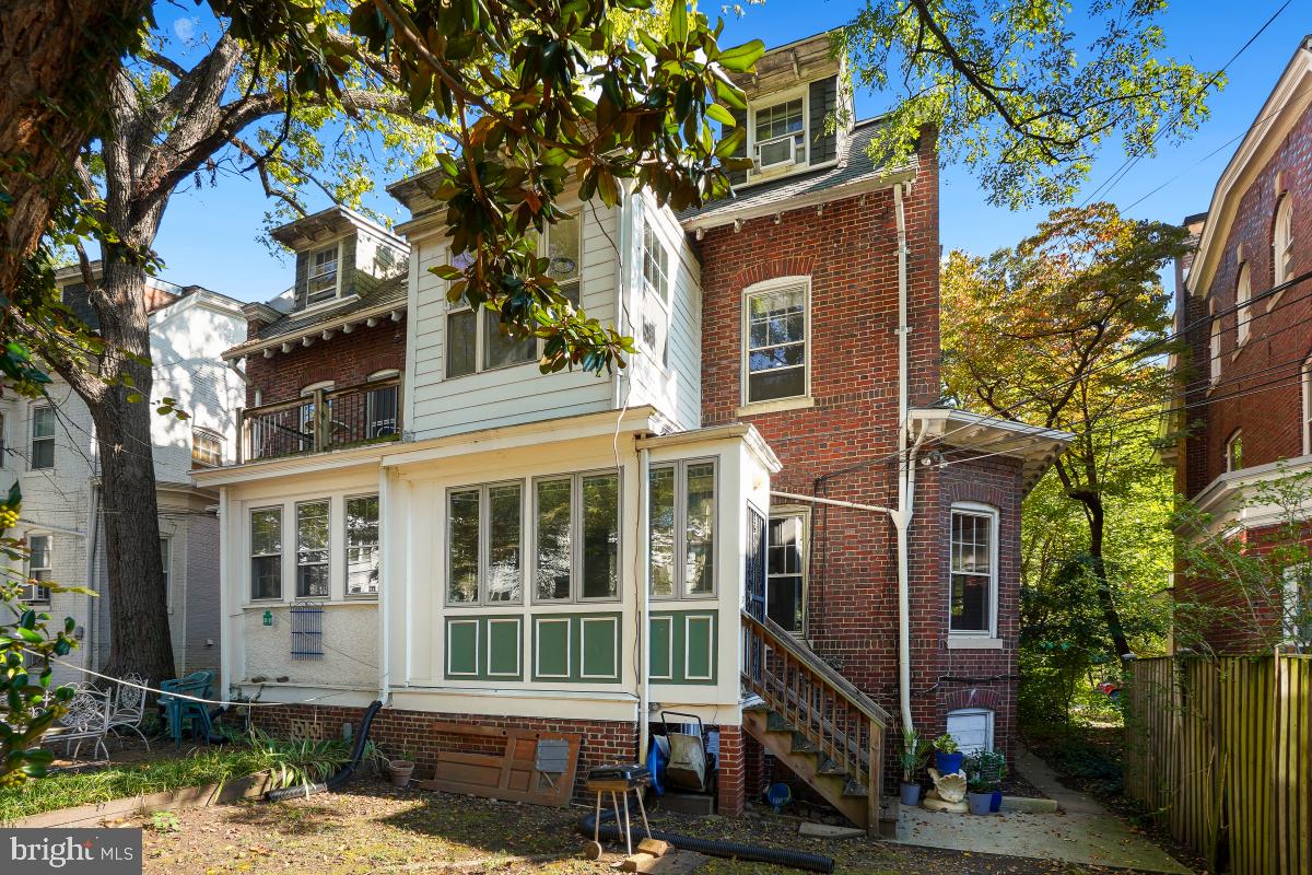 WOODLEY PARK - Residential Income