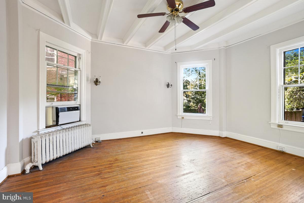 WOODLEY PARK - Residential Income