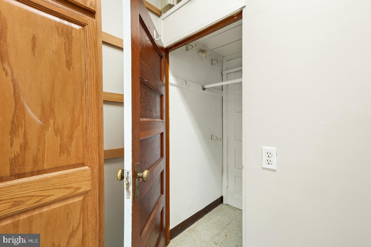 WOODLEY PARK - Residential Income