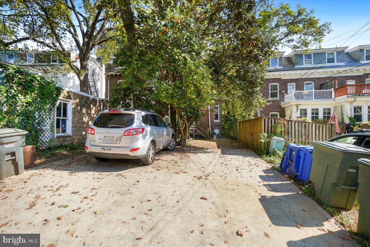 WOODLEY PARK - Residential Income