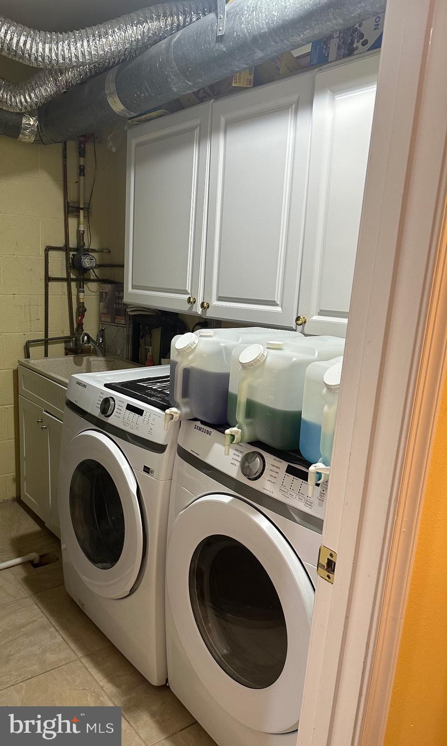 ELAN MEWS - Residential