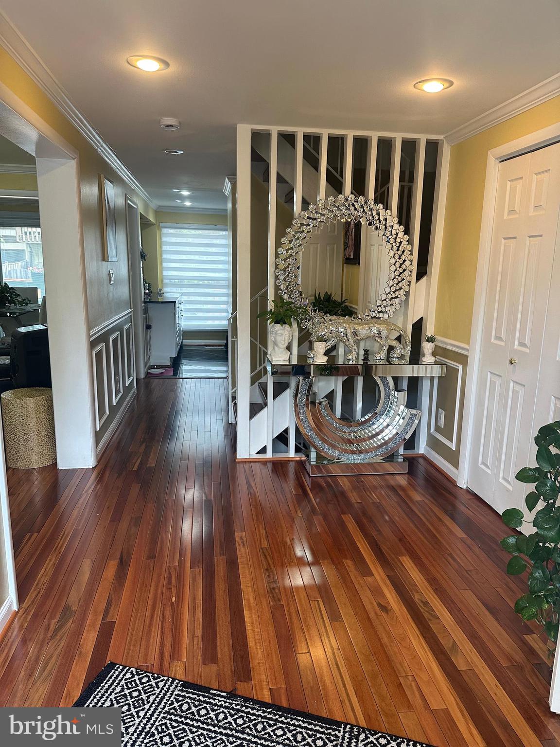 ELAN MEWS - Residential