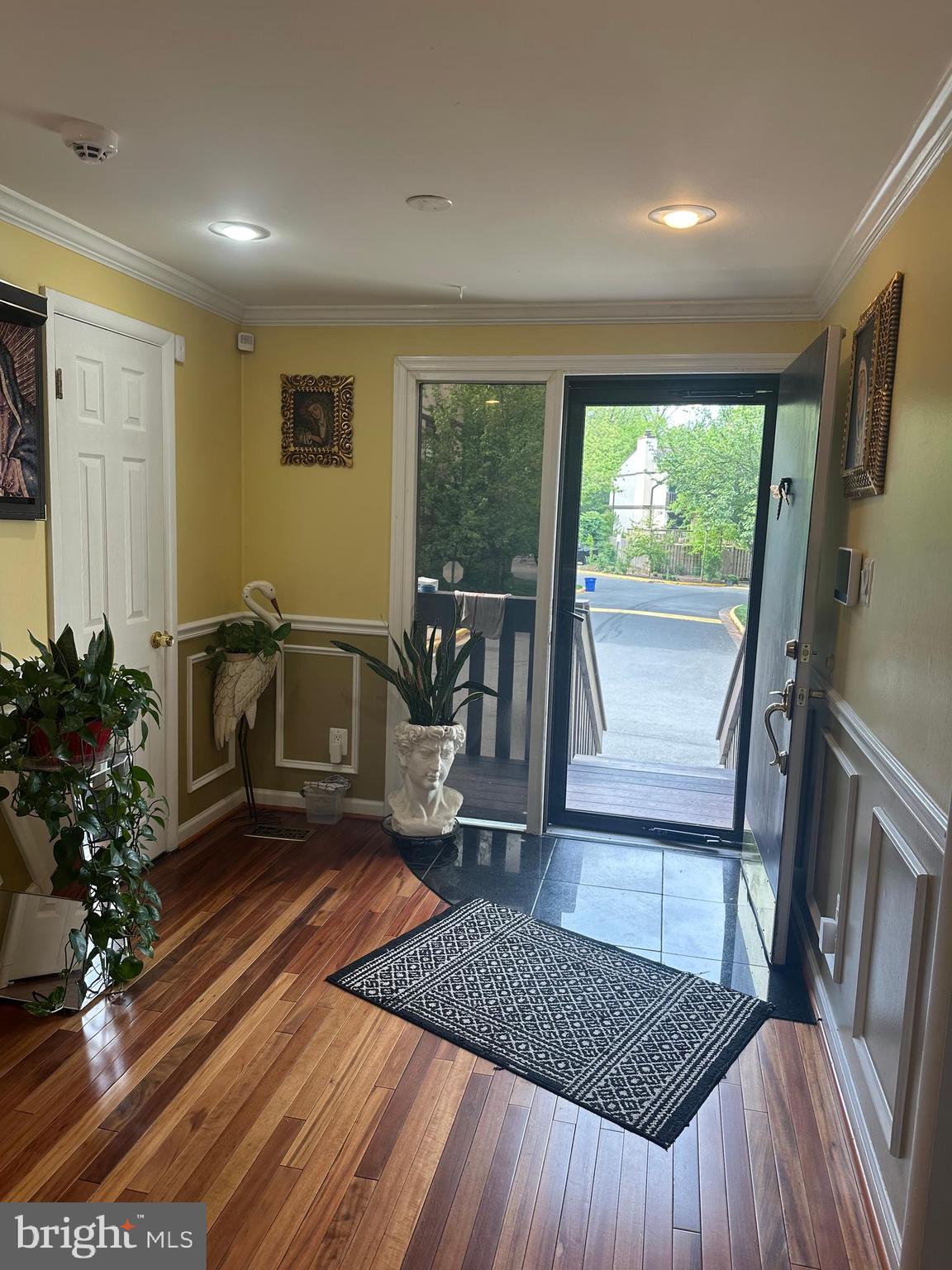 ELAN MEWS - Residential