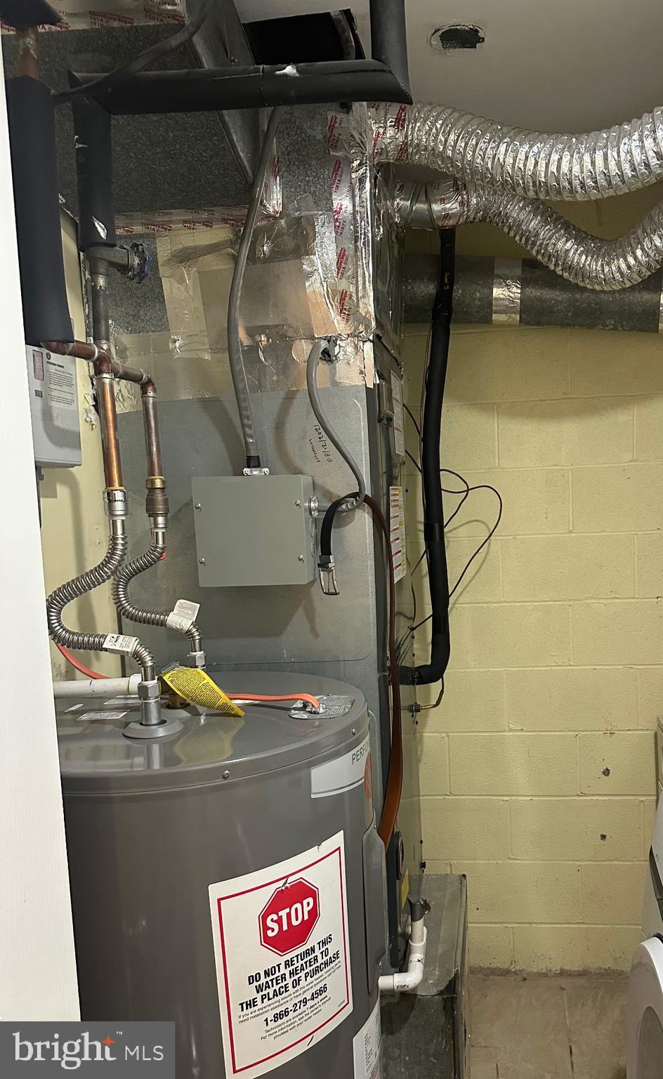 ELAN MEWS - Residential