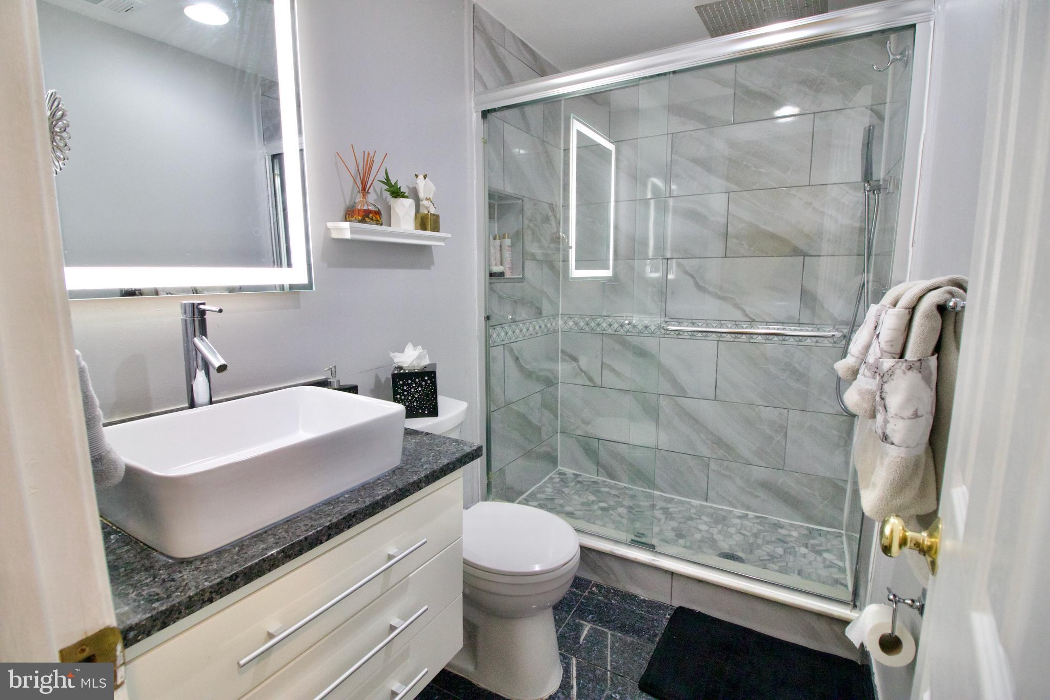 ELAN MEWS - Residential
