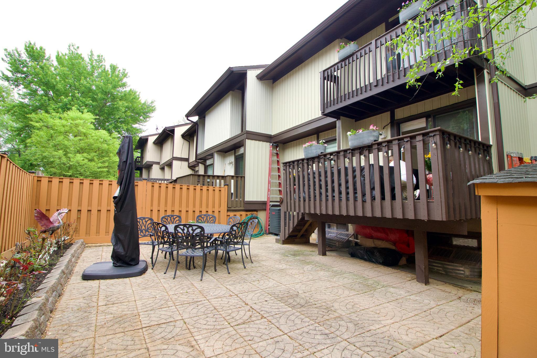 ELAN MEWS - Residential