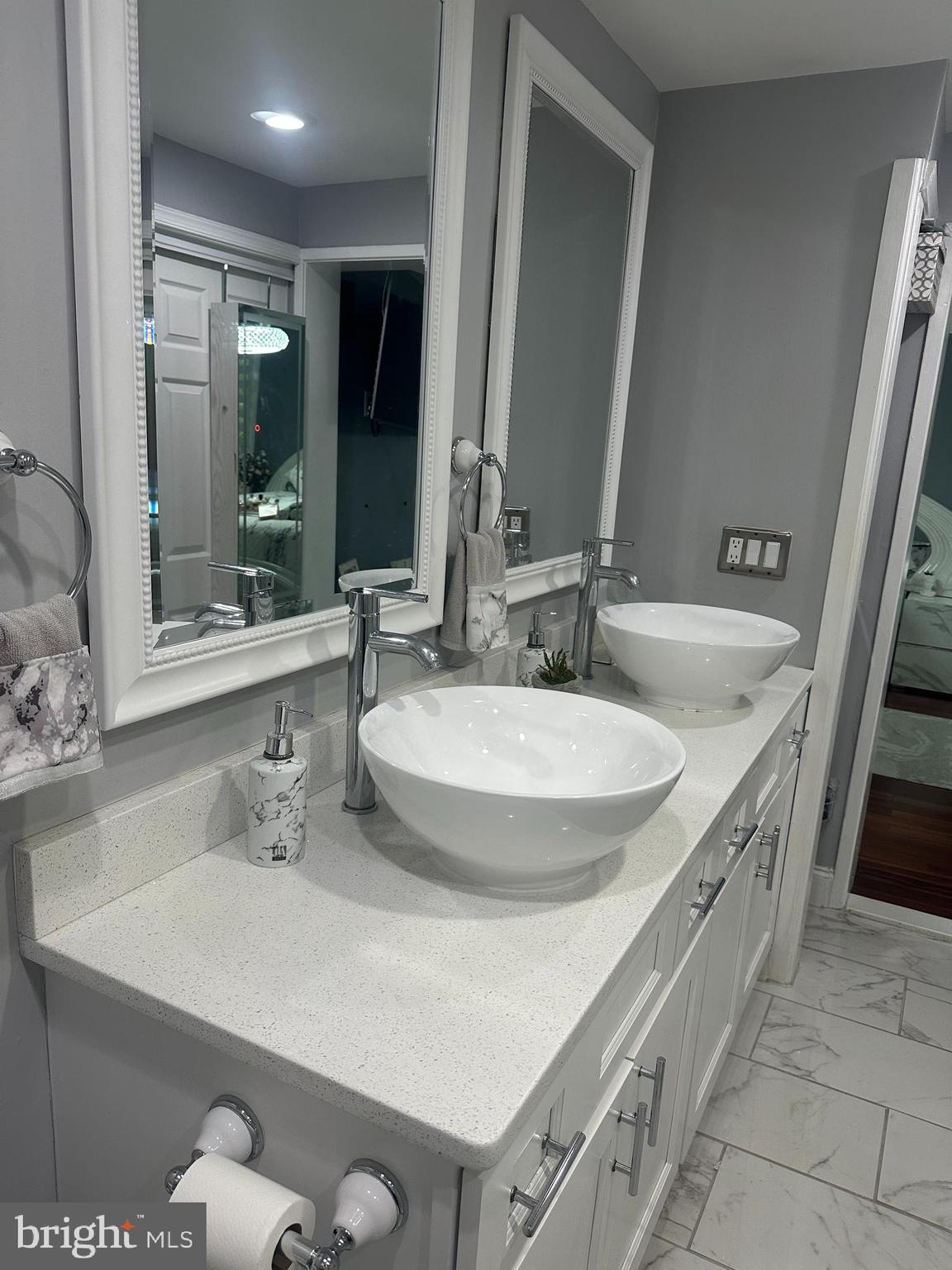 ELAN MEWS - Residential