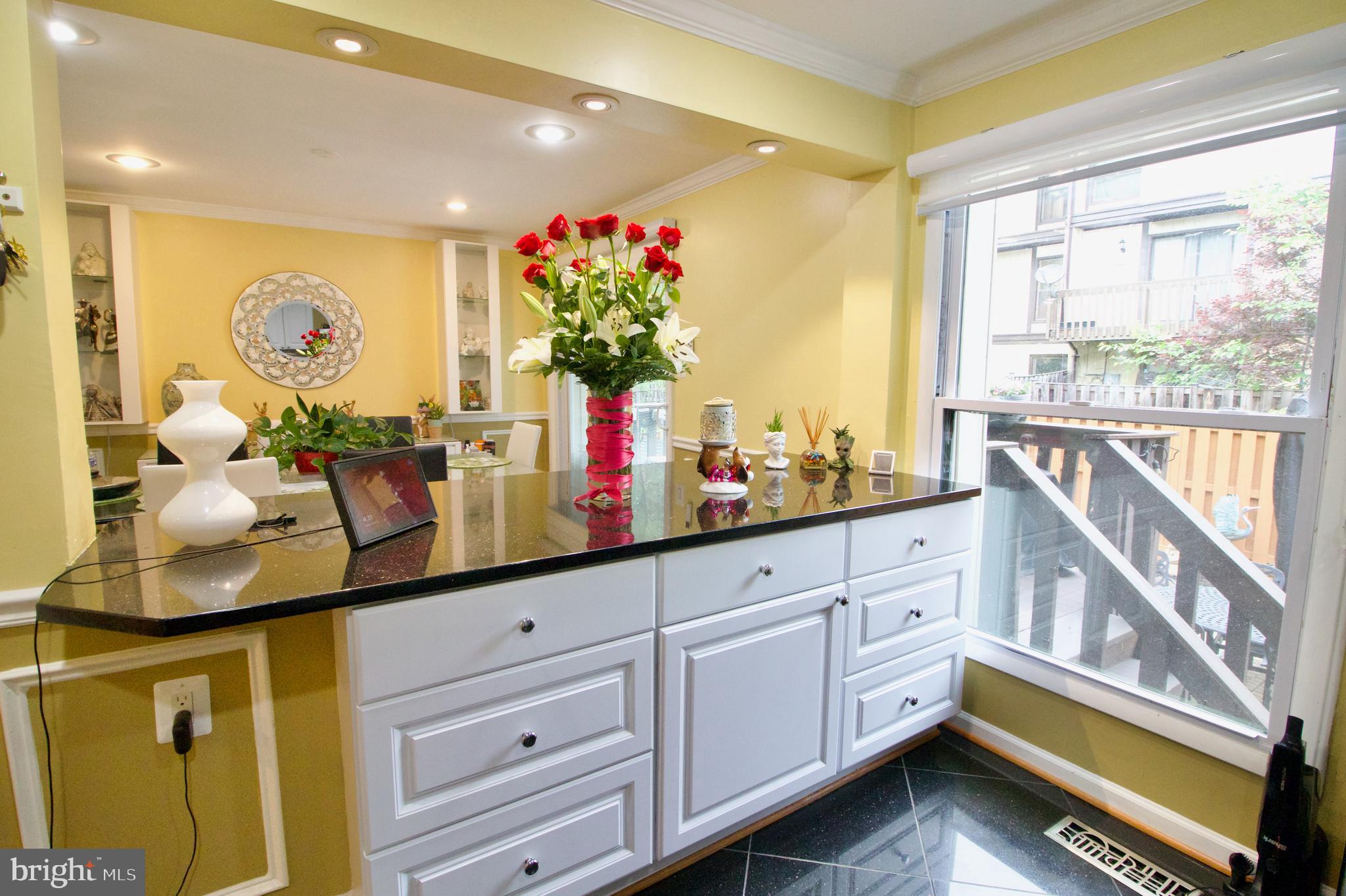 ELAN MEWS - Residential