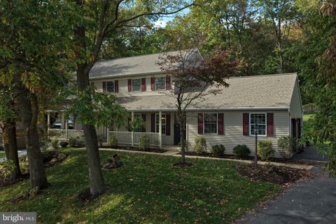 Photo of 909 Hidden Hollow Drive, GAP, PA 17527 (MLS # PALA2078084)